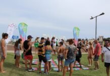 Corrientes le puso color y ritmo a la tarde en la Costa Atlántica