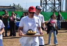 La segunda edición del Concurso de Pollo al Disco consagró al equipo “Los Vikingos”