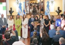 Mujeres destacadas por su labor y compromiso fueron homenajeadas por el Gobernador